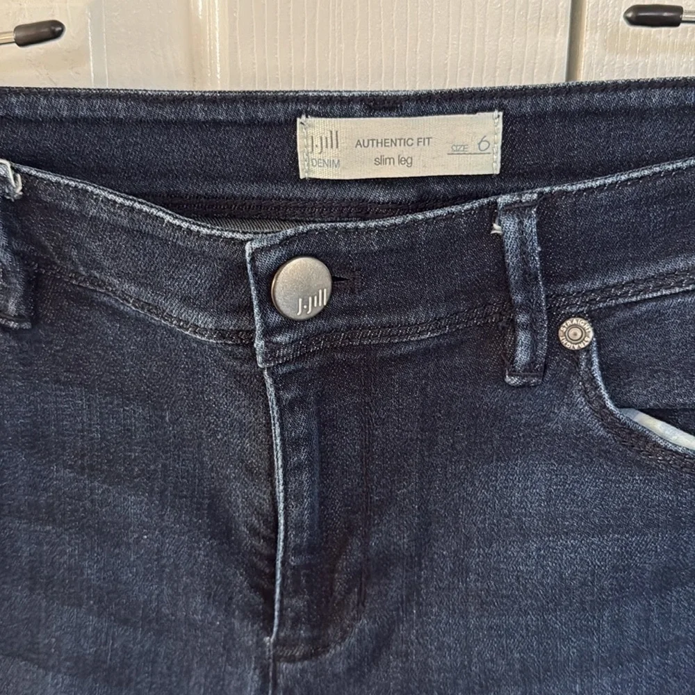J.Jill Denim Authentic Fit Slim Leg Jeans - *LIKE NEW *- Size 6 - Picture 4 of 8